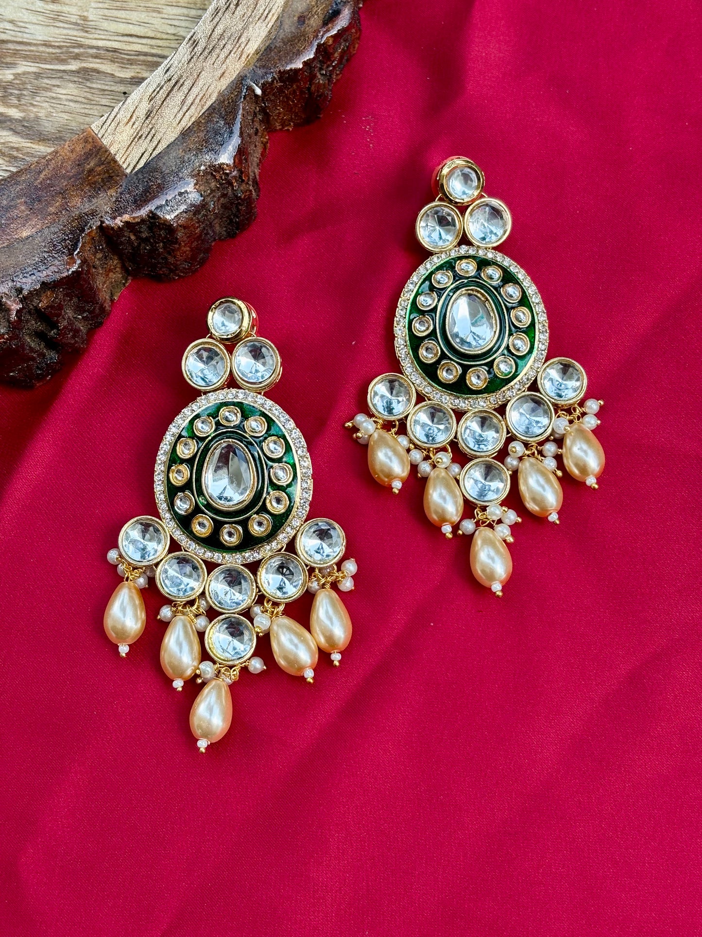 Ivory Vedika Kundan Bridal Jewellery Set