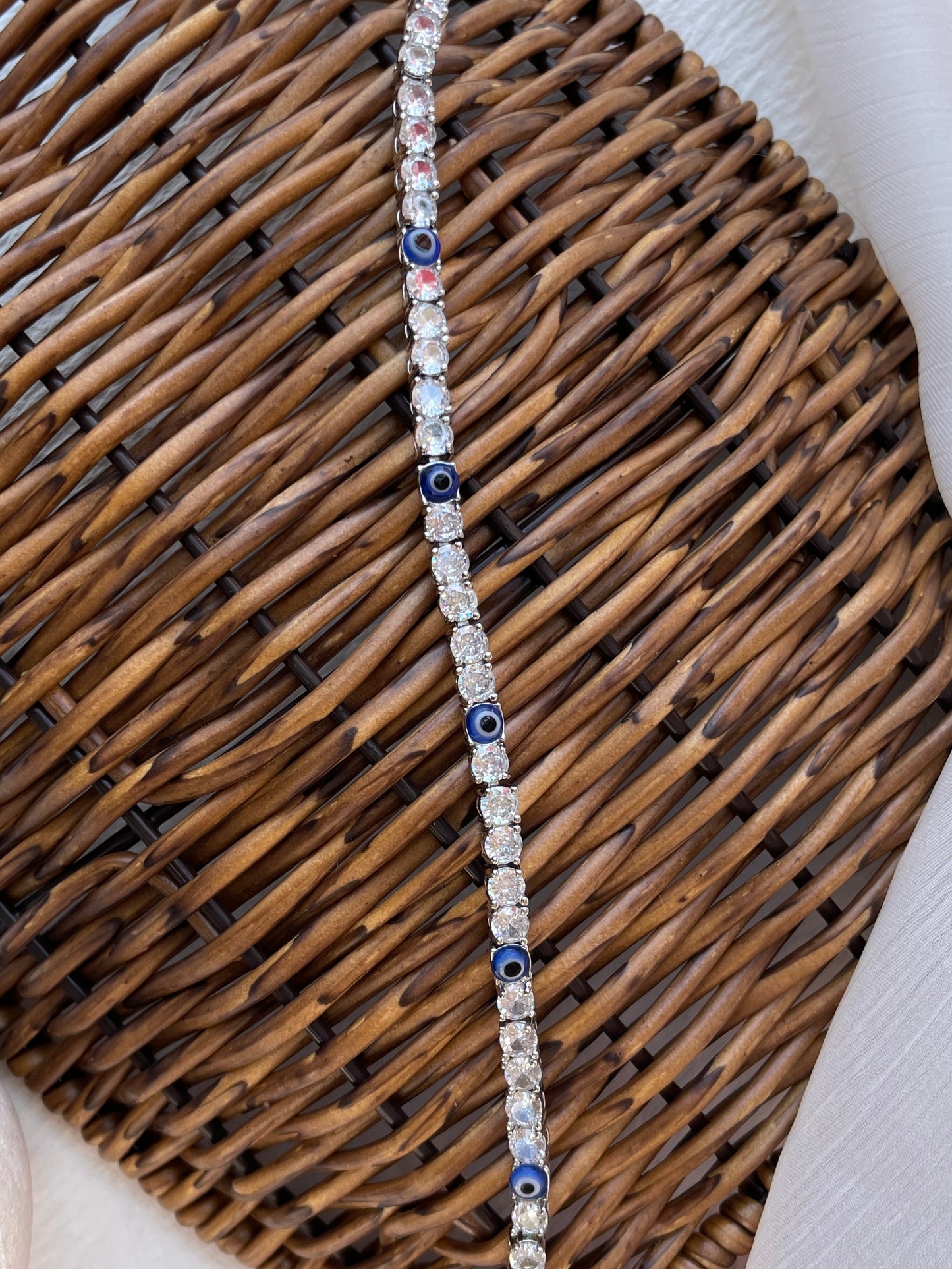 Silver Neet Devil Eye Zirconia Bracelet