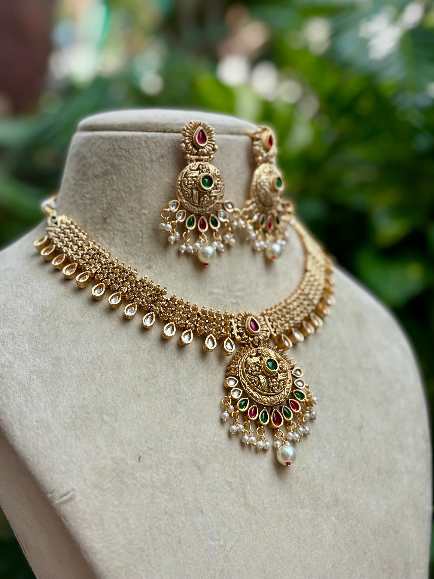 Multicolour Ayra Kundan Jewellery Set
