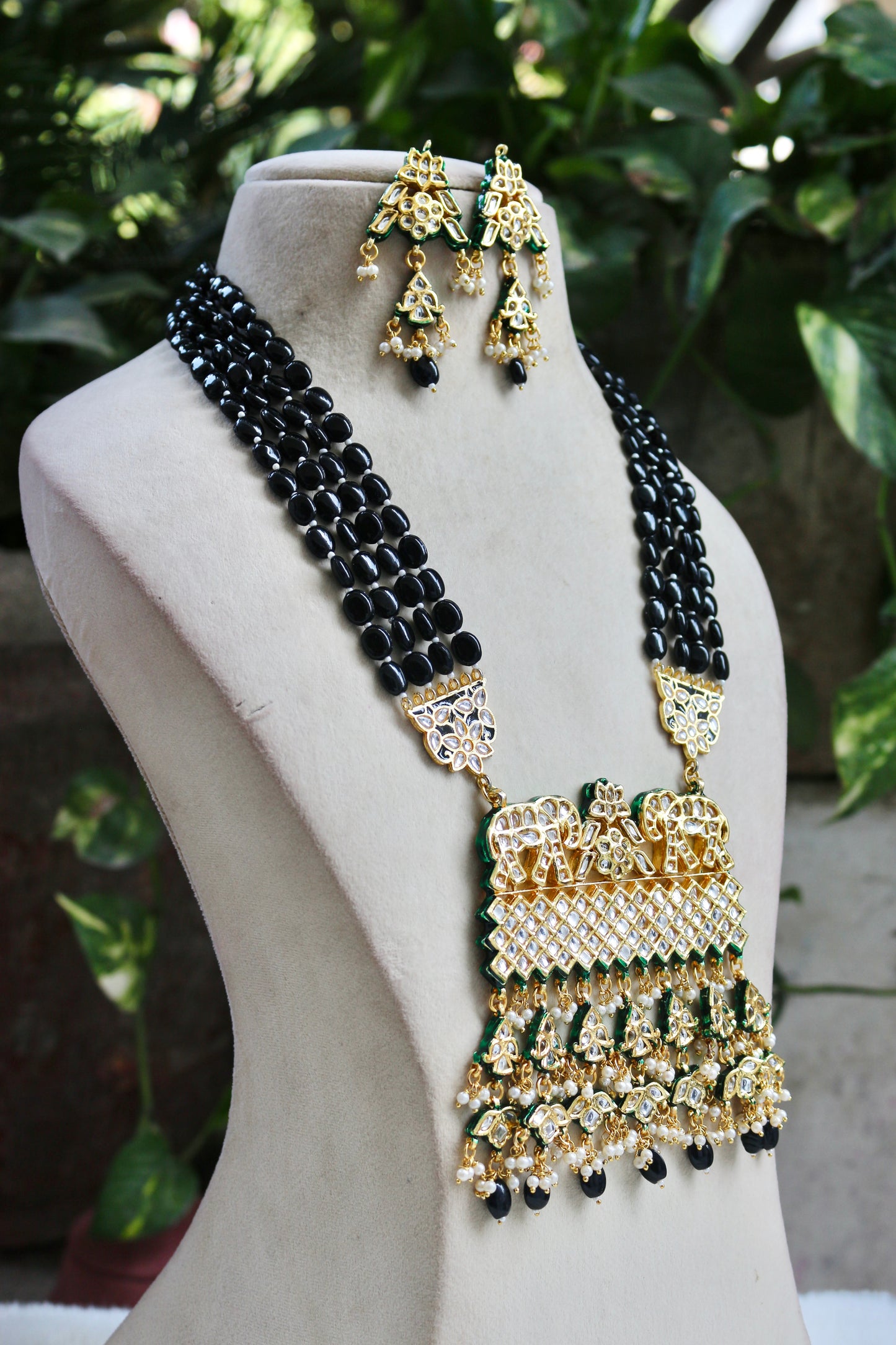 Black Rashi Kundan Jewellery Set