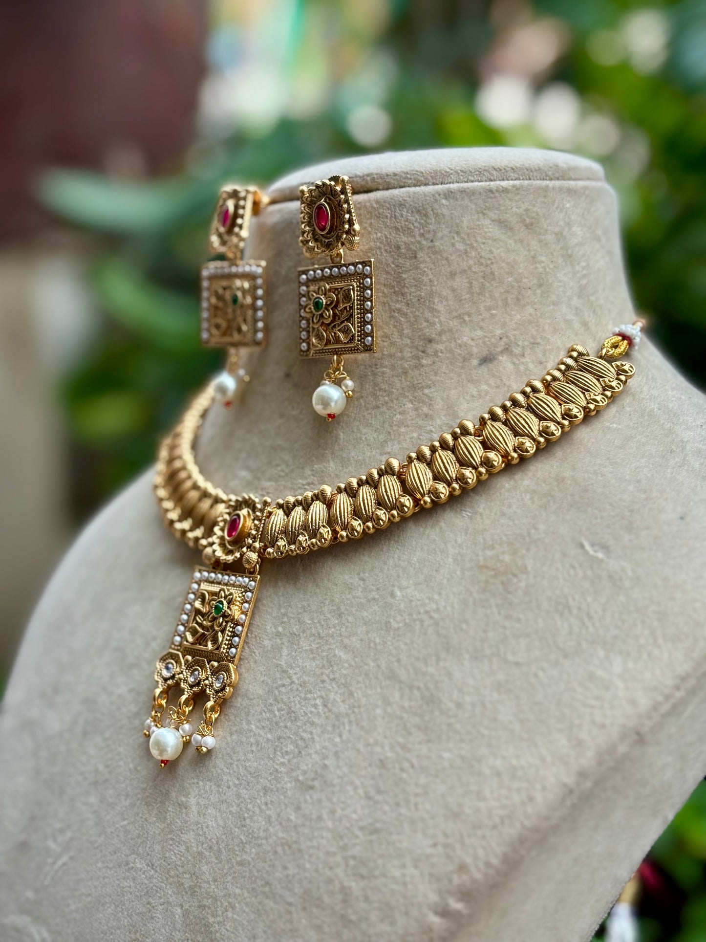 Multicolour Vani Kundan Jewellery Set