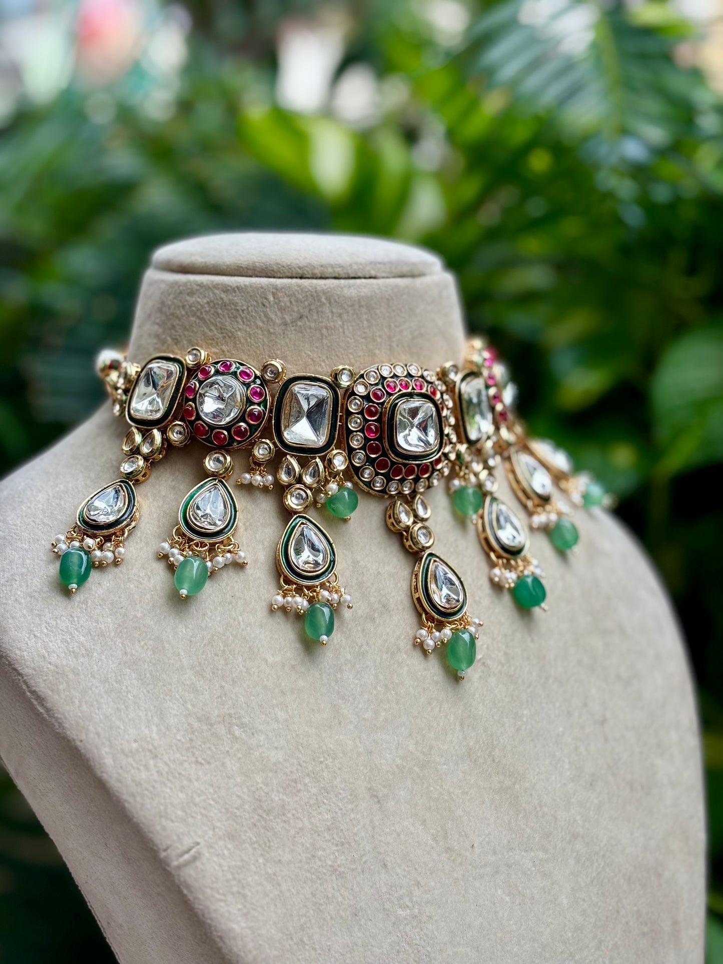 Mint Nia Kundan Jewellery Set