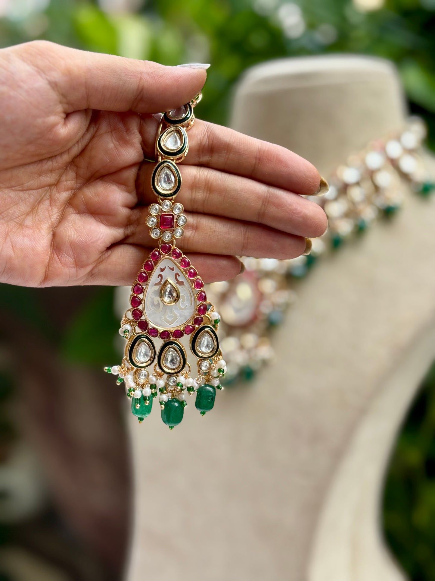 Green Reshu Kundan Jewellery Set