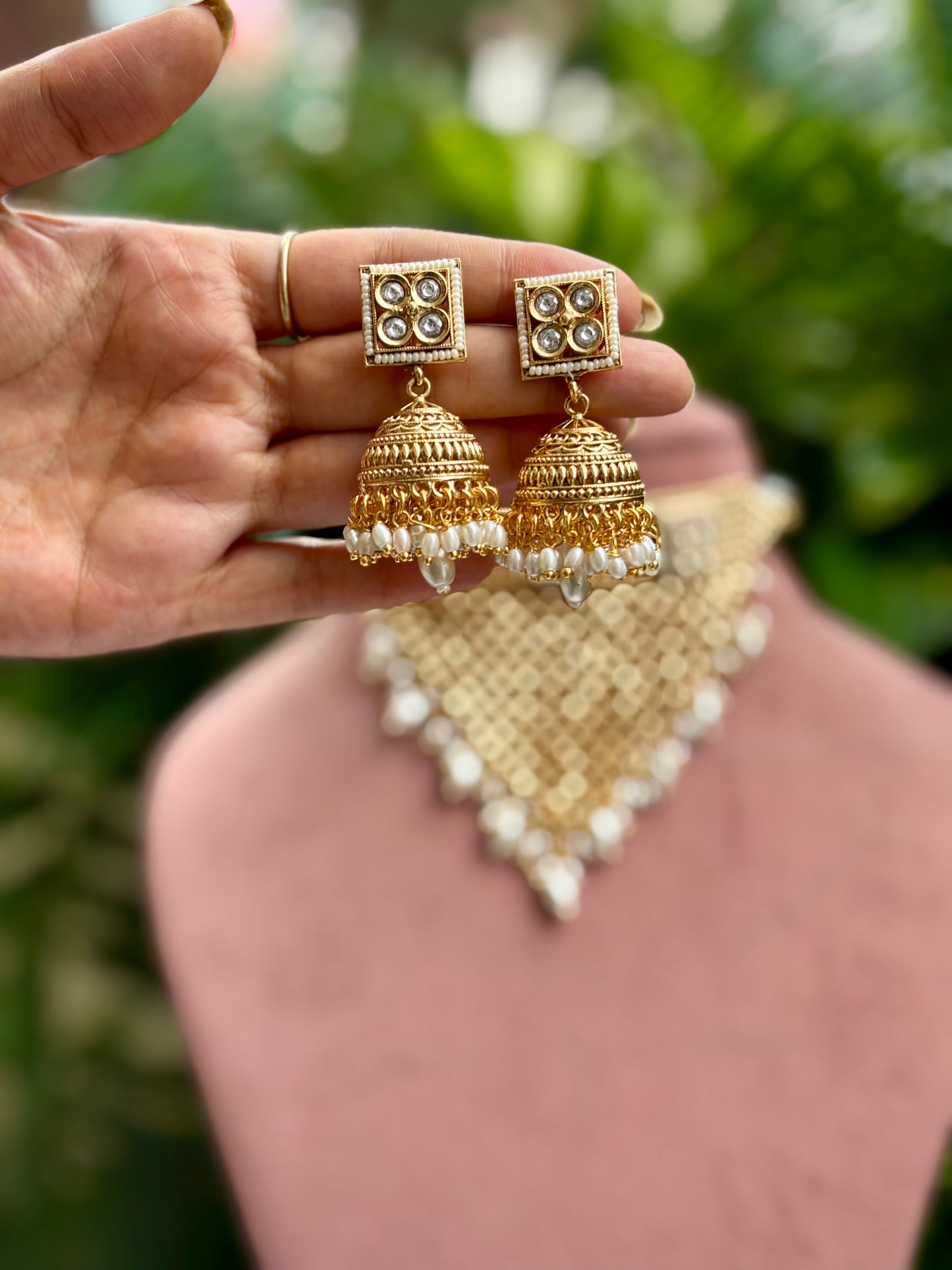 Ivory Maharani Choker Jewellery Set