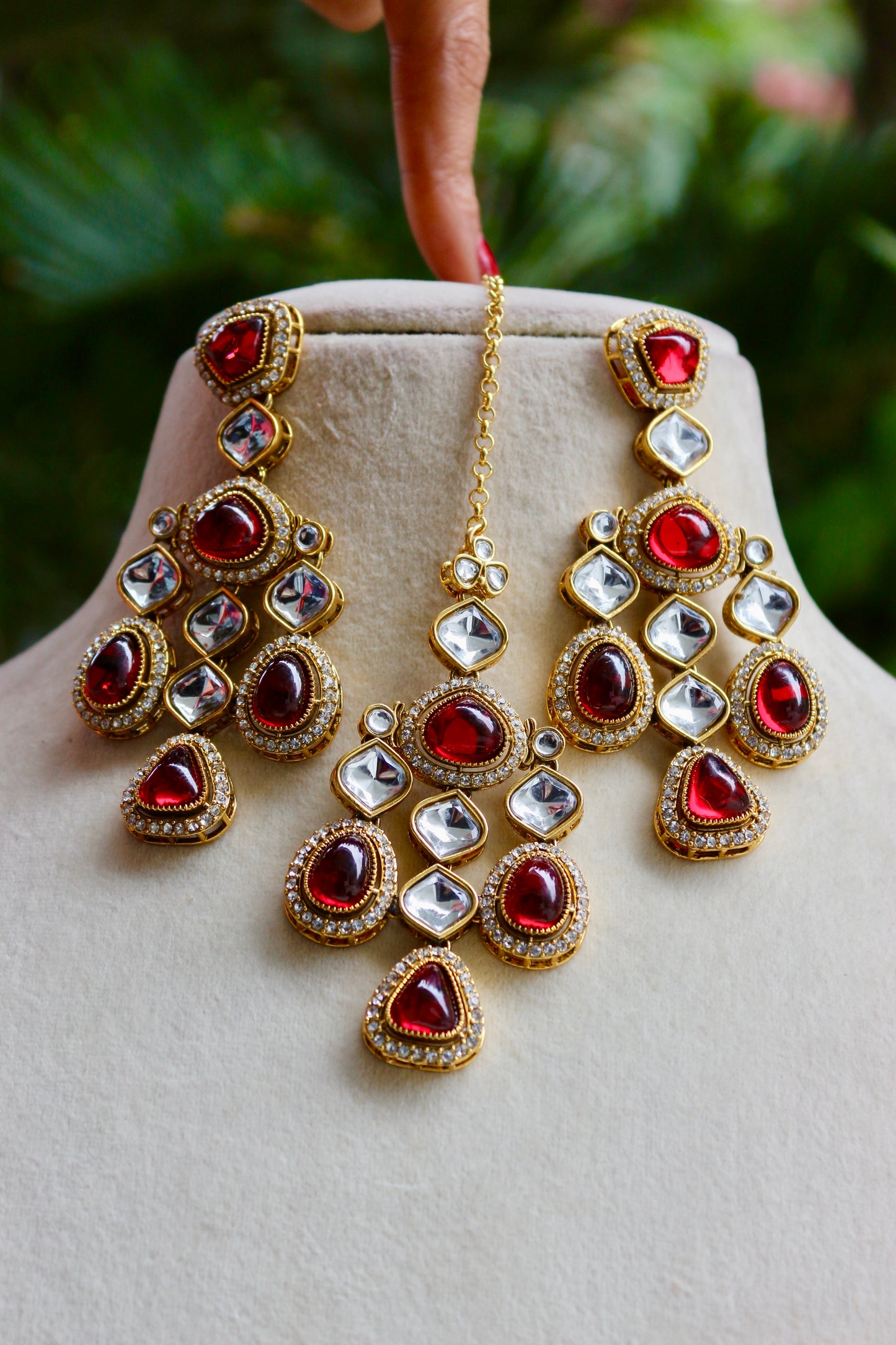 Maroon Kirti Kundan Jewellery Set
