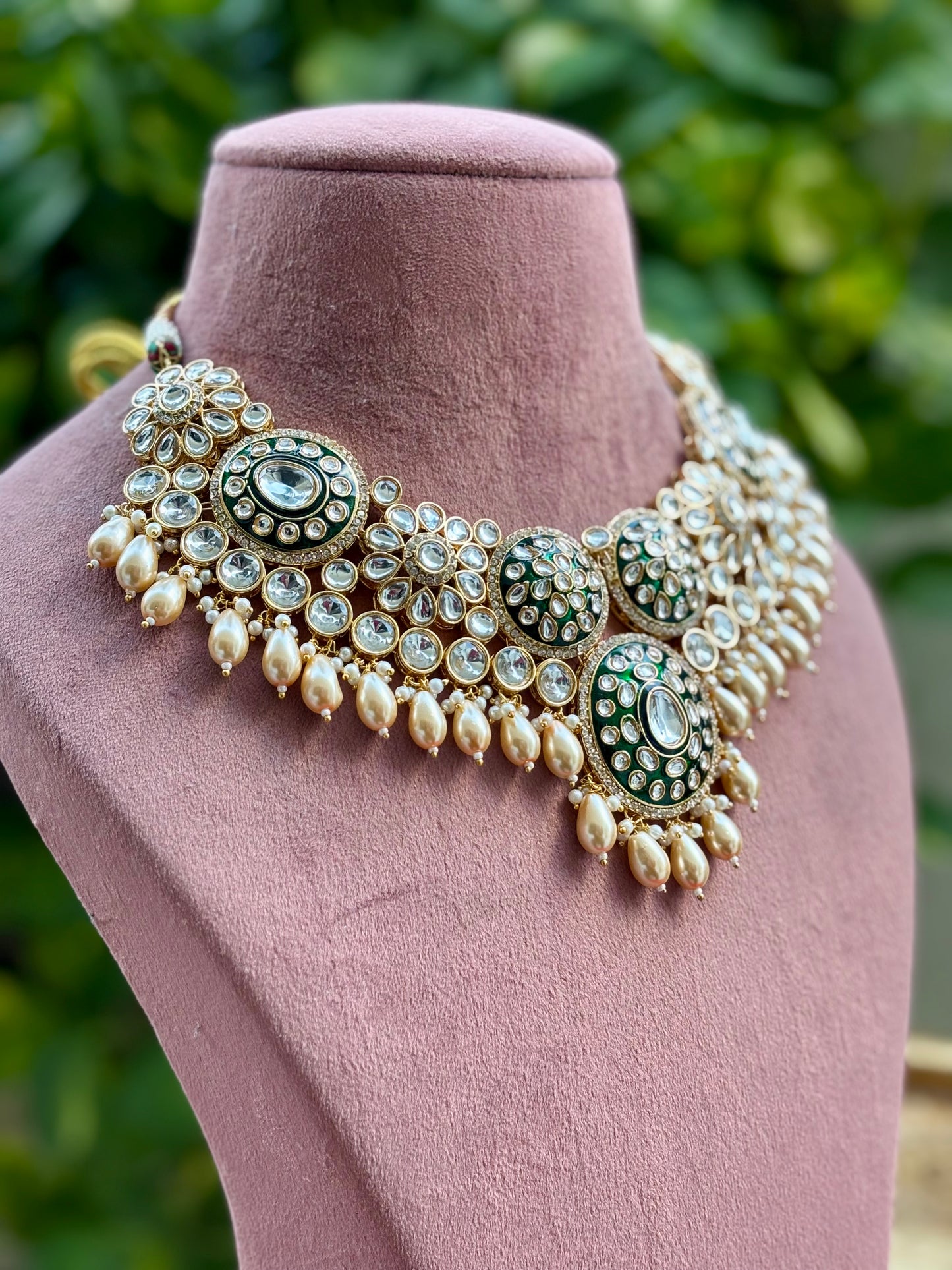 Ivory Vedika Kundan Bridal Jewellery Set