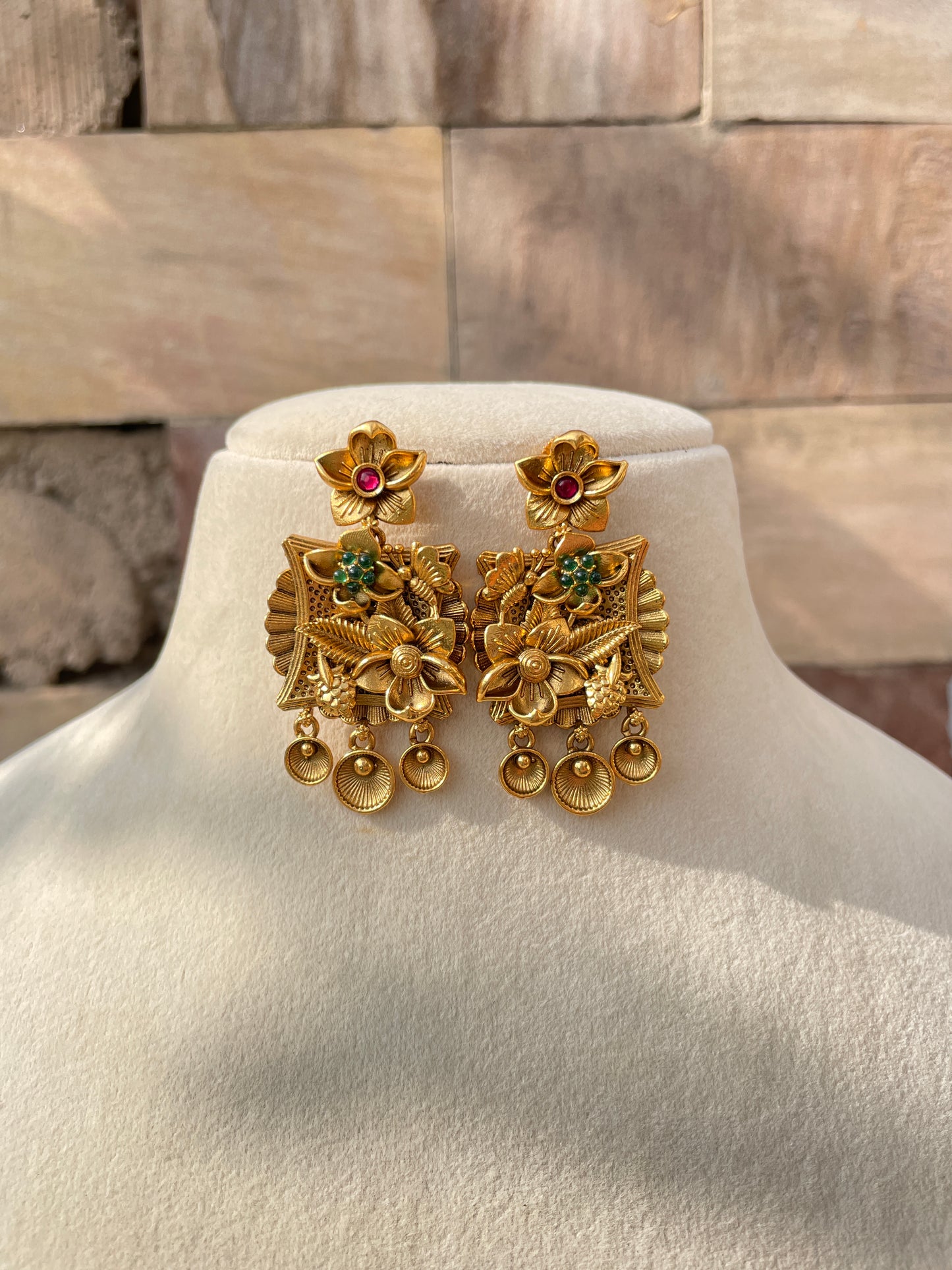 Multicolour Mona Rajwadi Jewellery Set