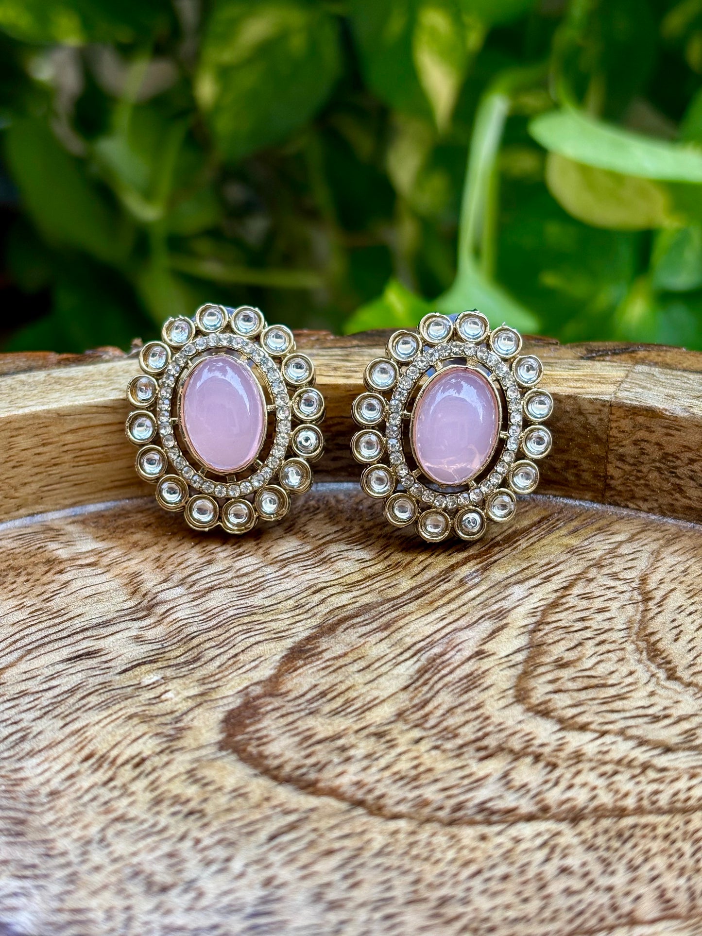Antique Pink Iris Studs