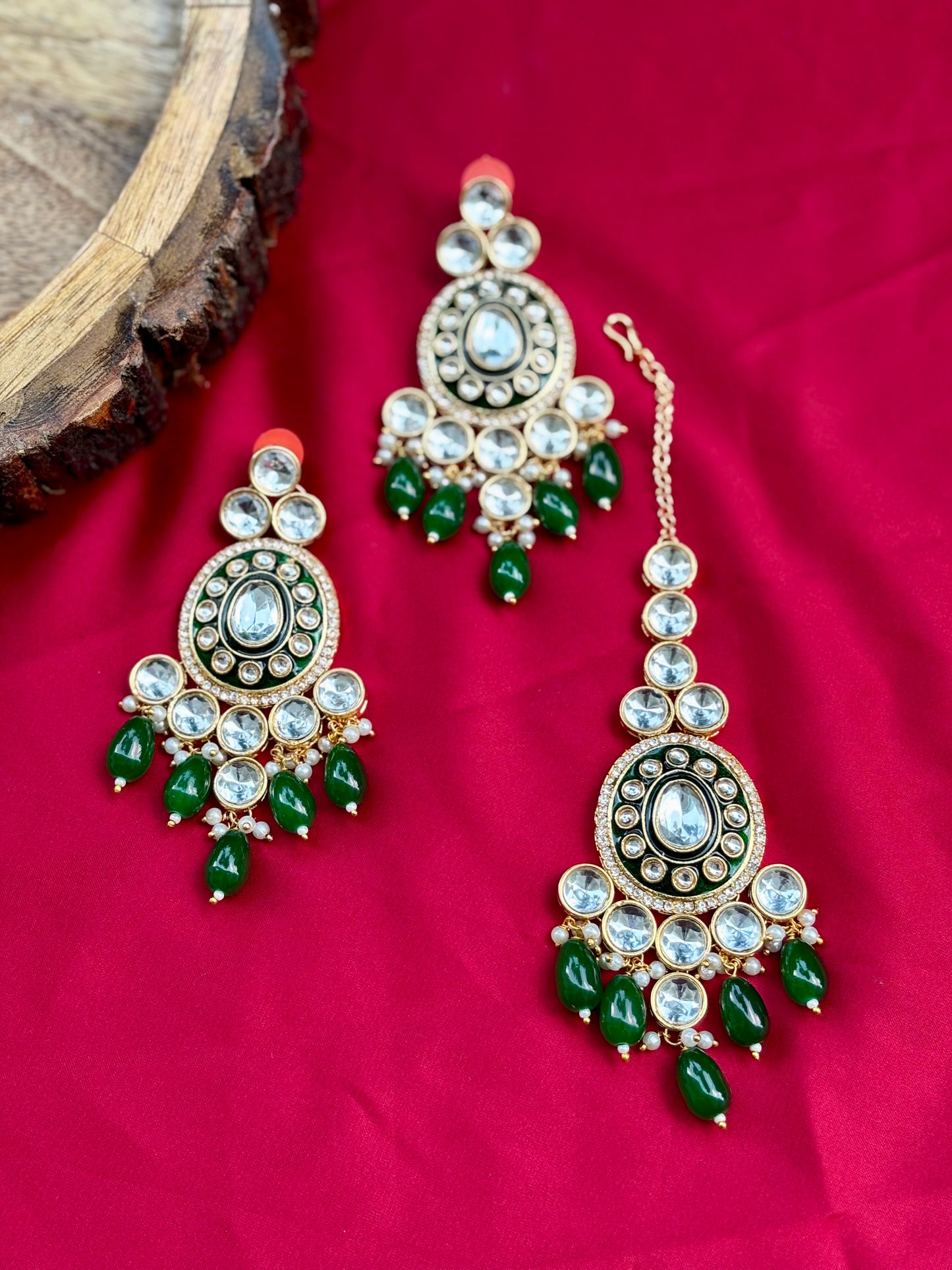 Green Vedika Kundan Jewellery Set