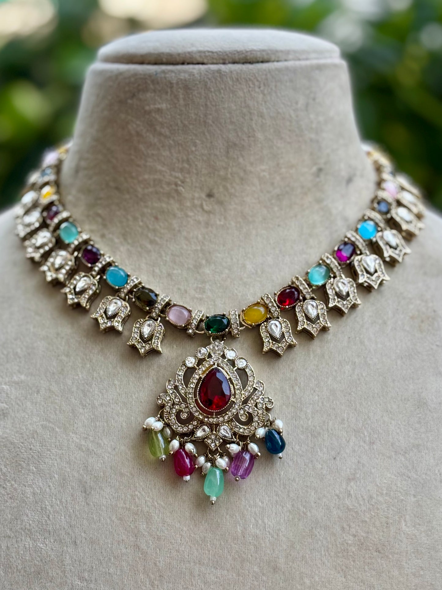 Multicolour Sia Kundan Jewellery Set