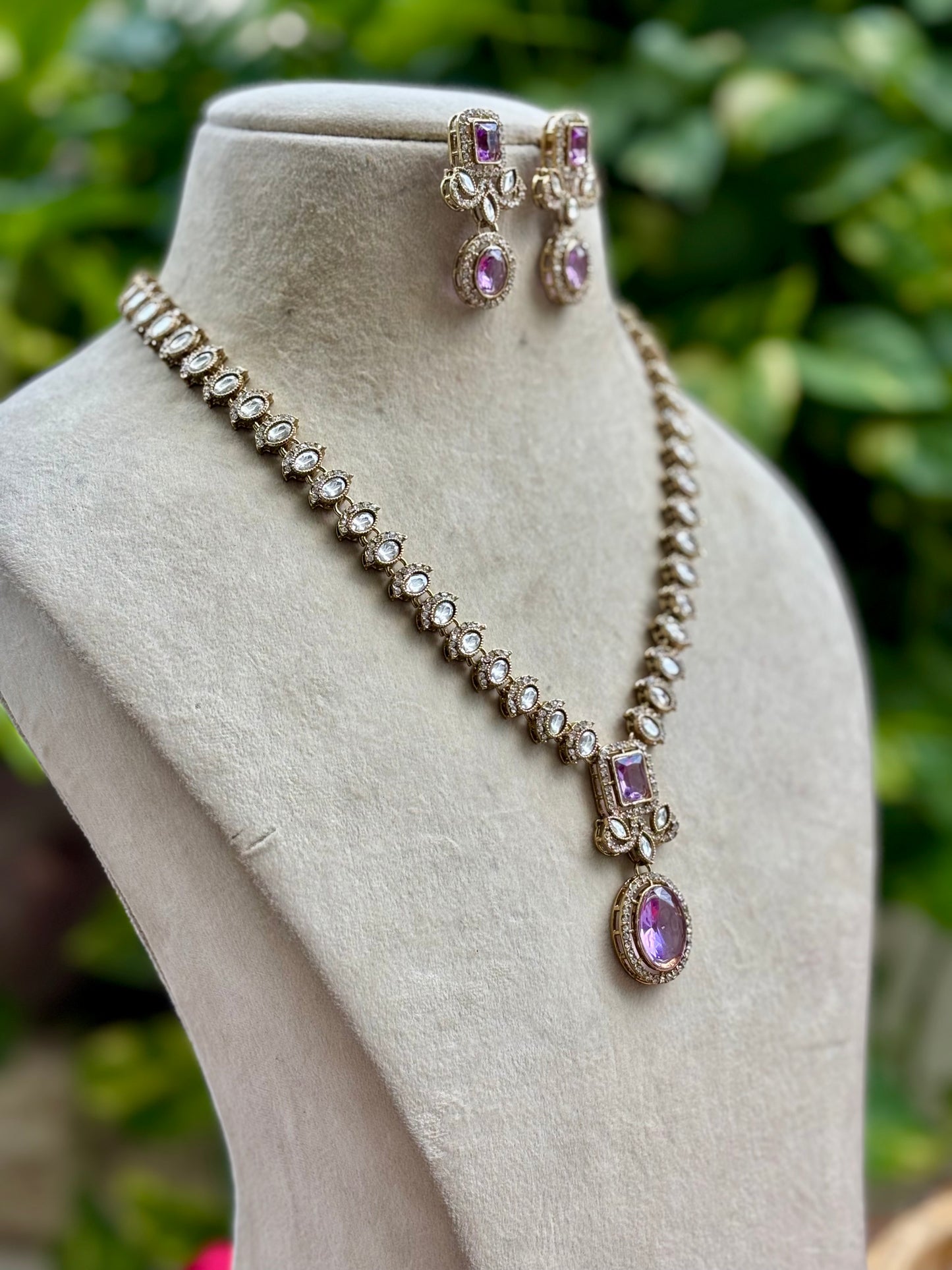 Lavender Nia Kundan Jewellery Set