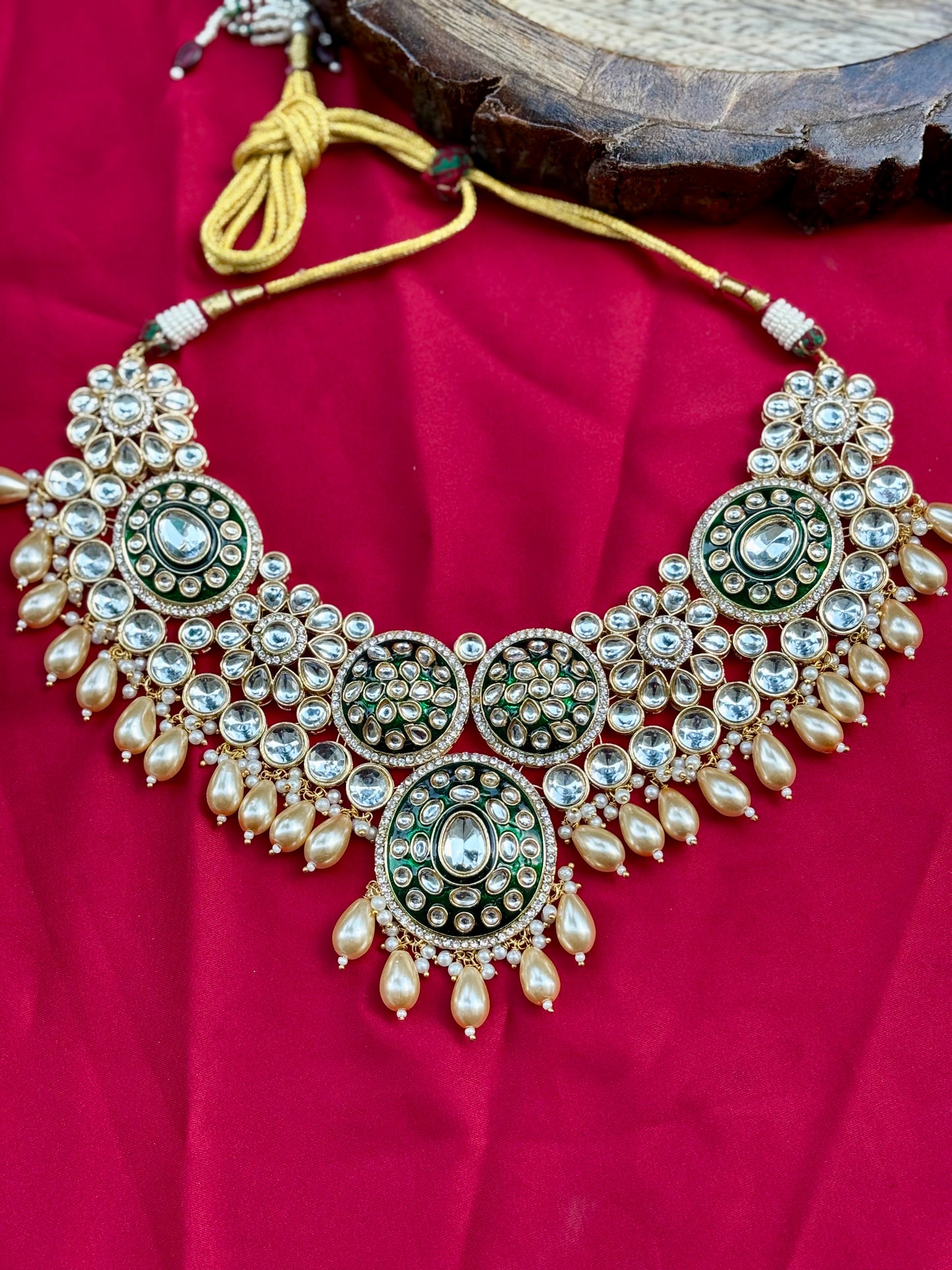 Ivory Vedika Kundan Bridal Jewellery Set