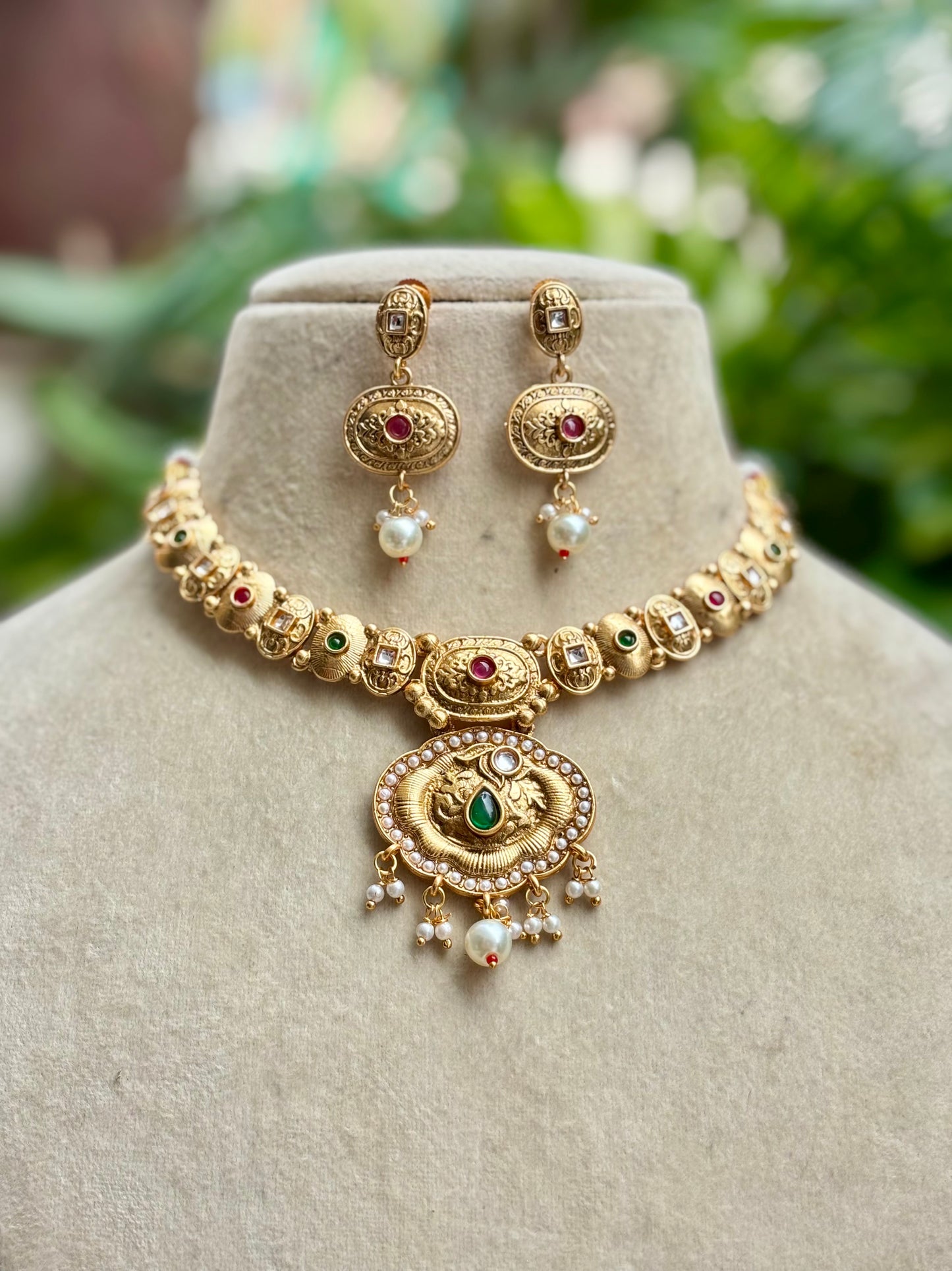 Multicolour Madha Kundan Jewellery Set