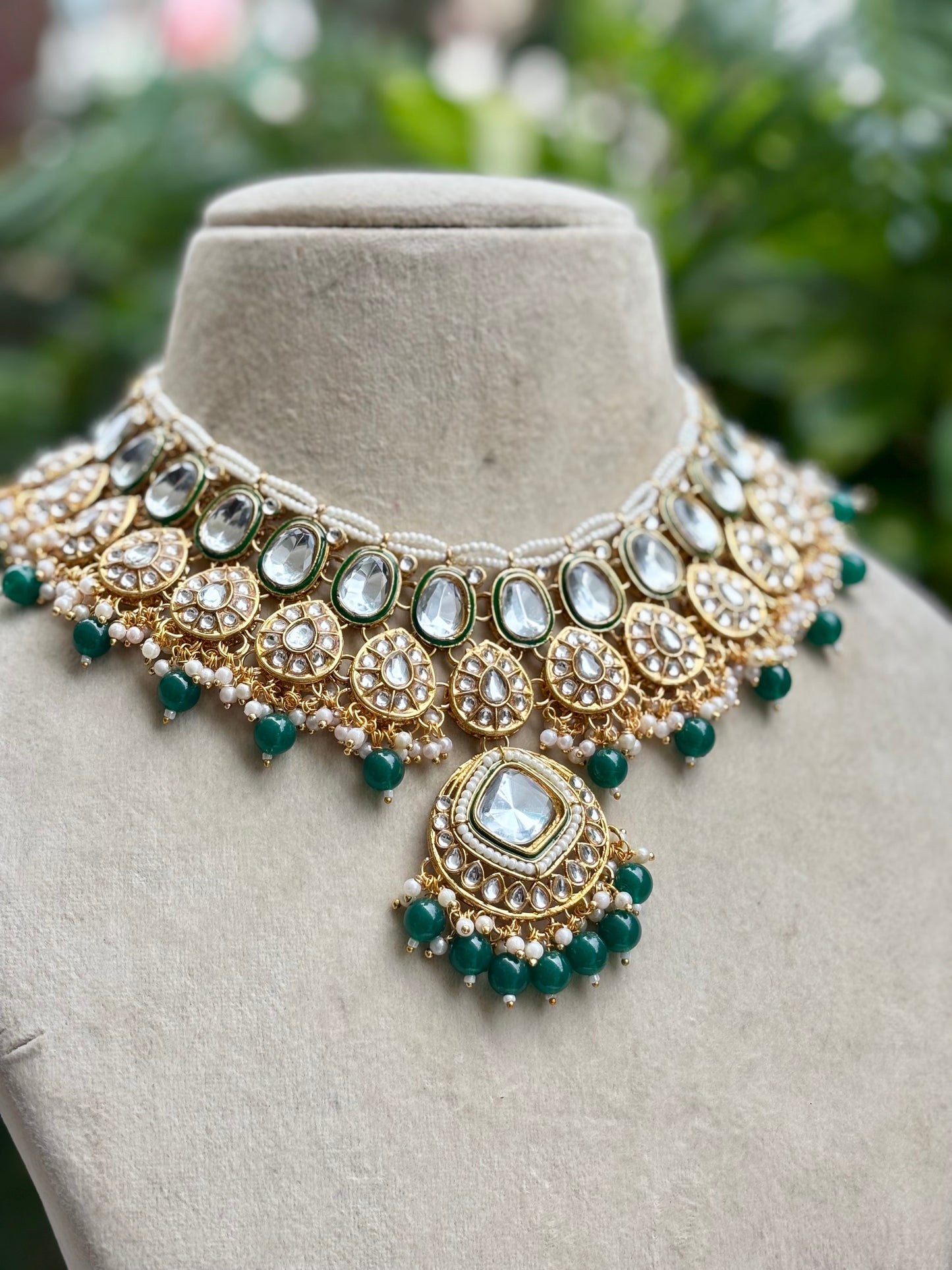 Green Krati Kundan Jewellery Set