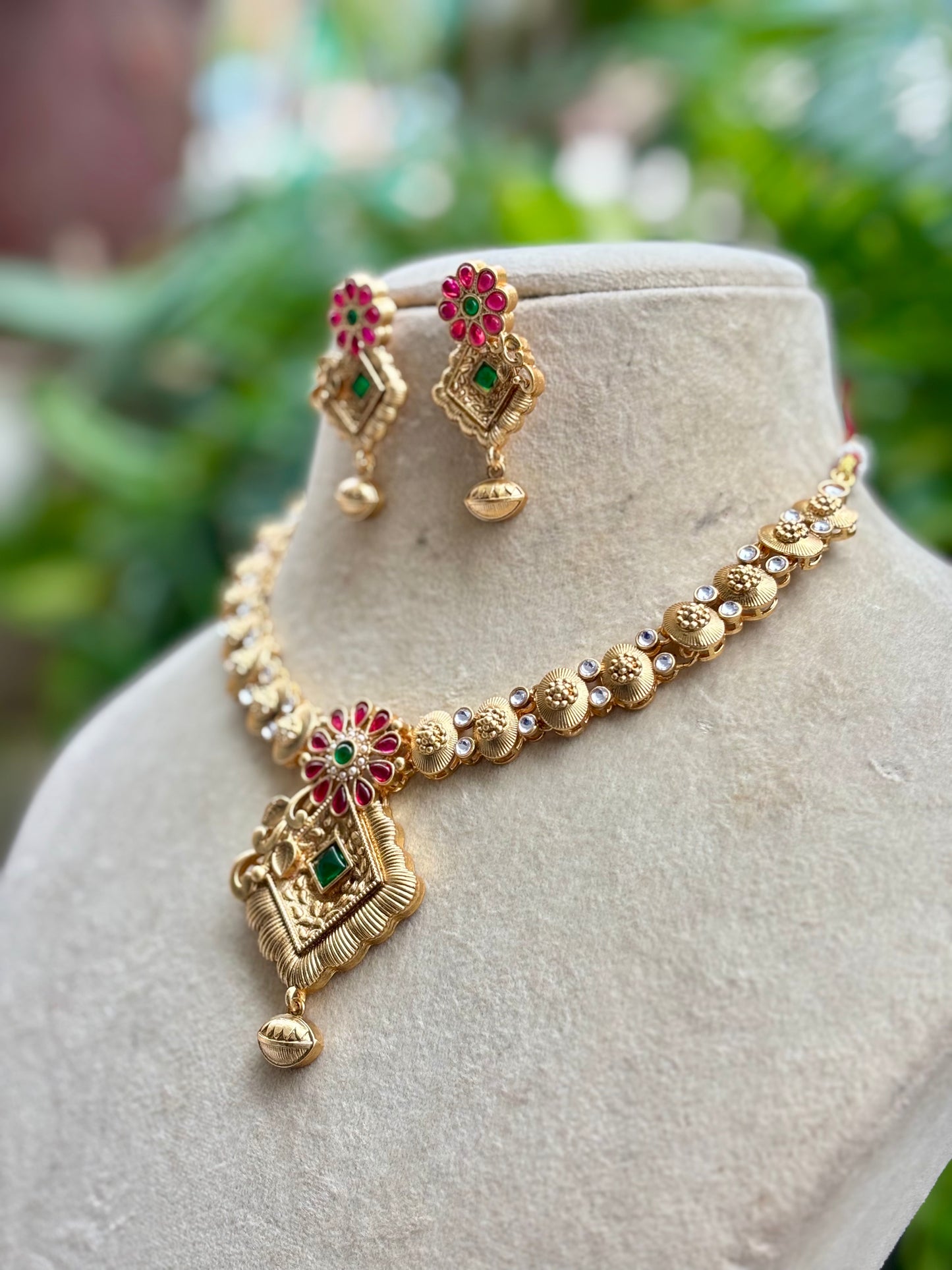 Multicolour Jinu Kundan Jewellery Set