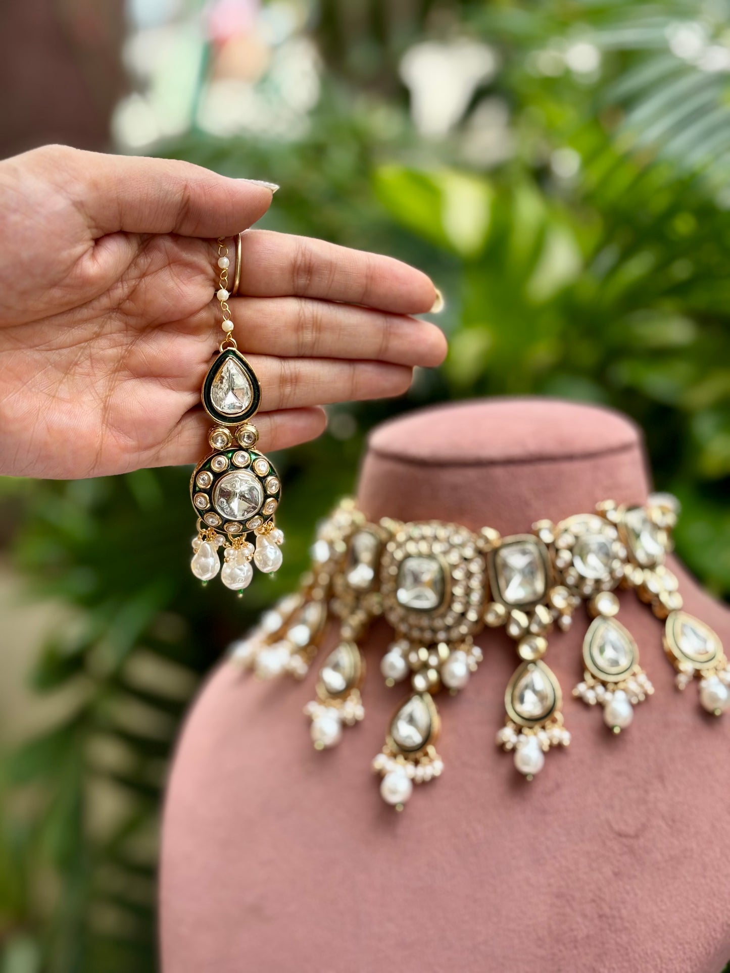 Ivory Nia Kundan Jewellery Set