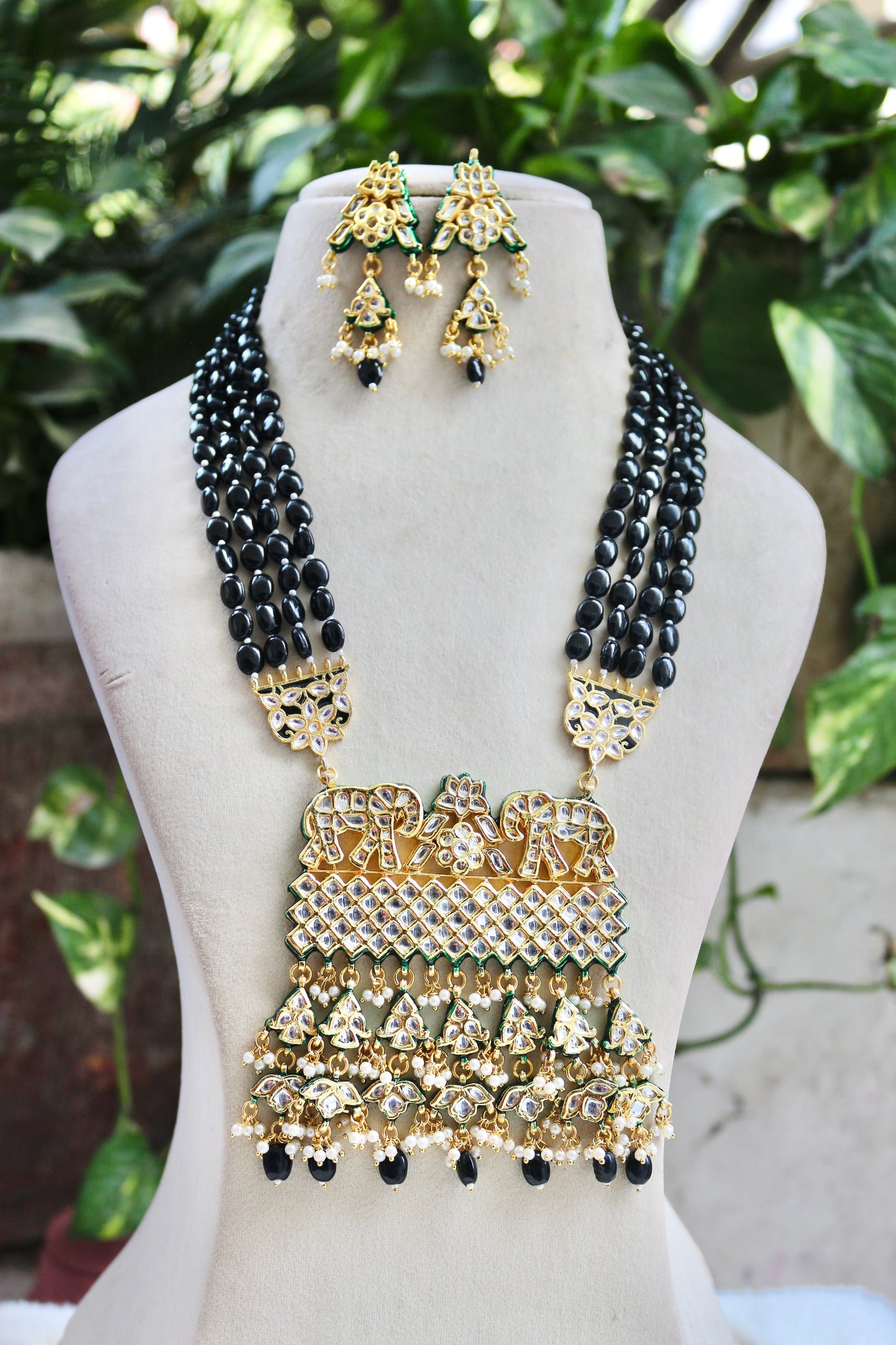 Black Rashi Kundan Jewellery Set