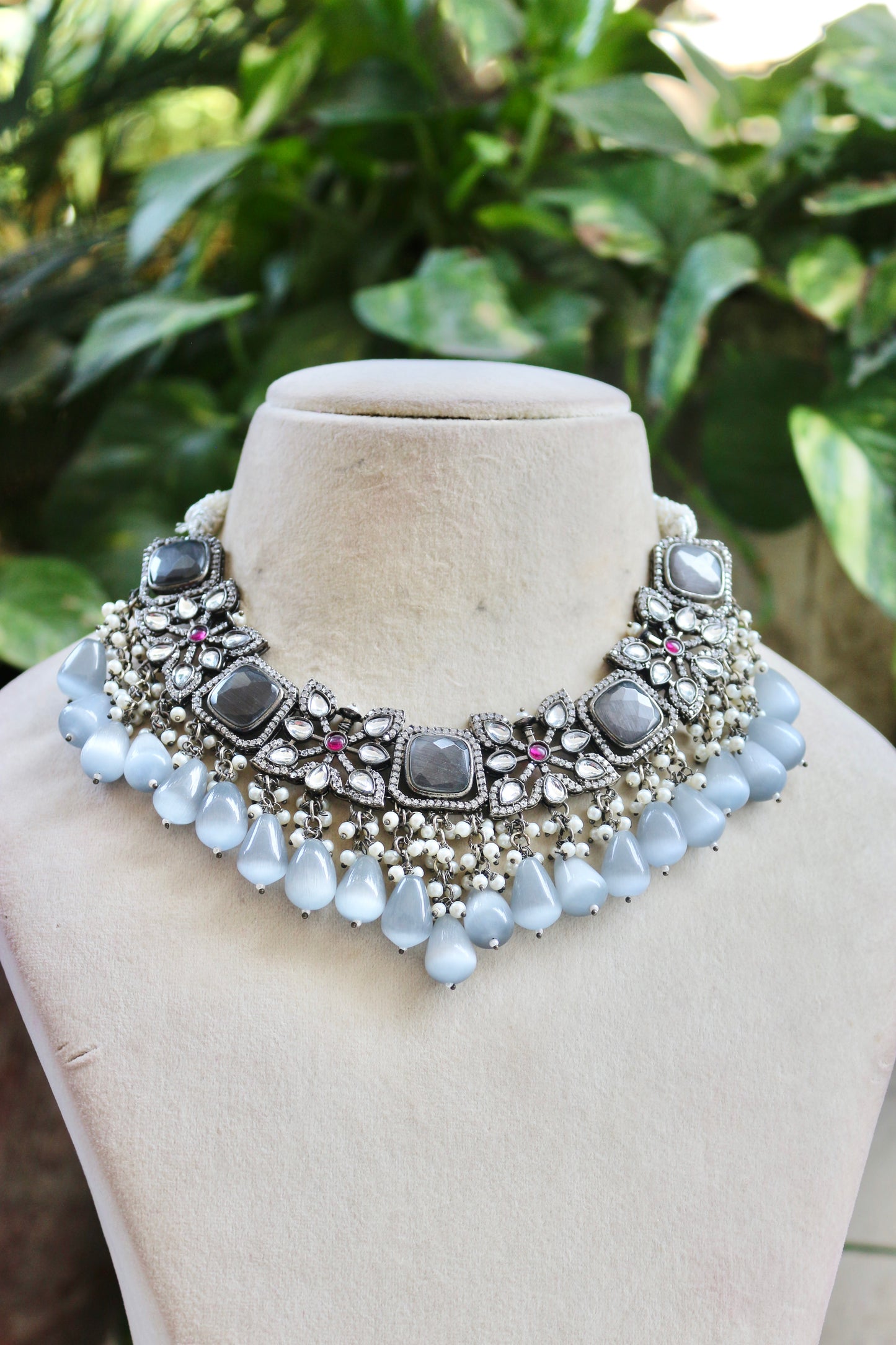 Grey Daya Antique Jewellery Set