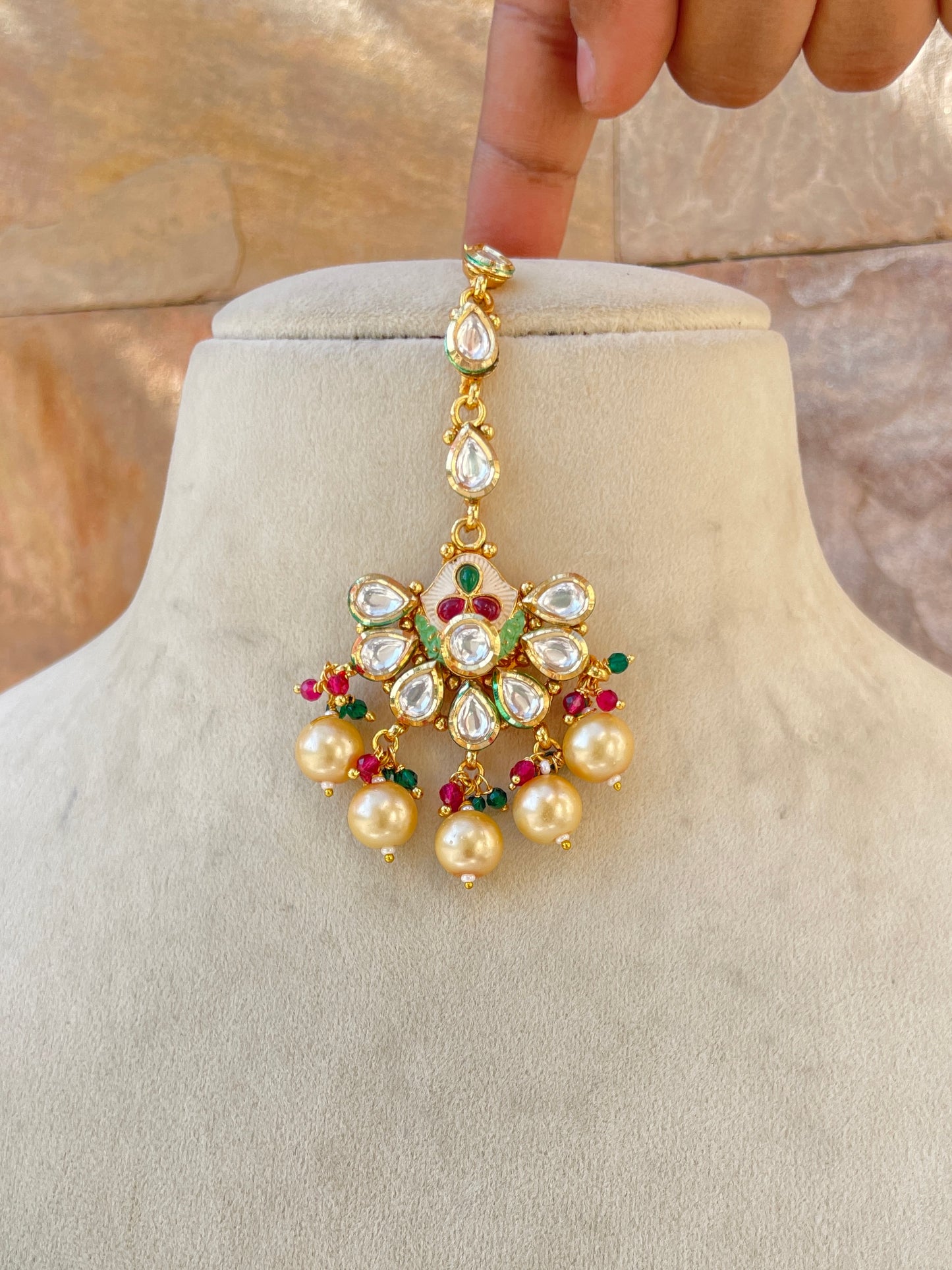 Multicolour Avya Kundan Jewellery Set