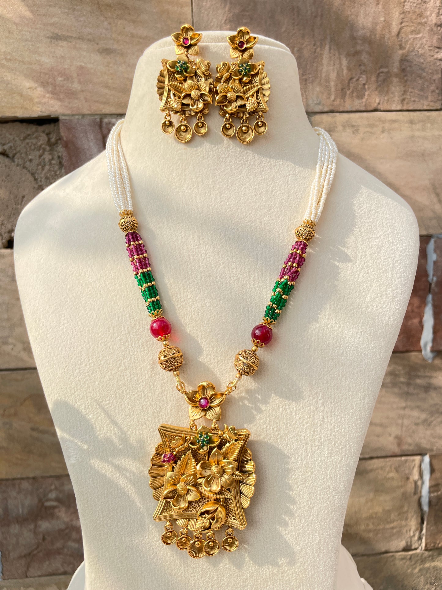 Multicolour Mona Rajwadi Jewellery Set