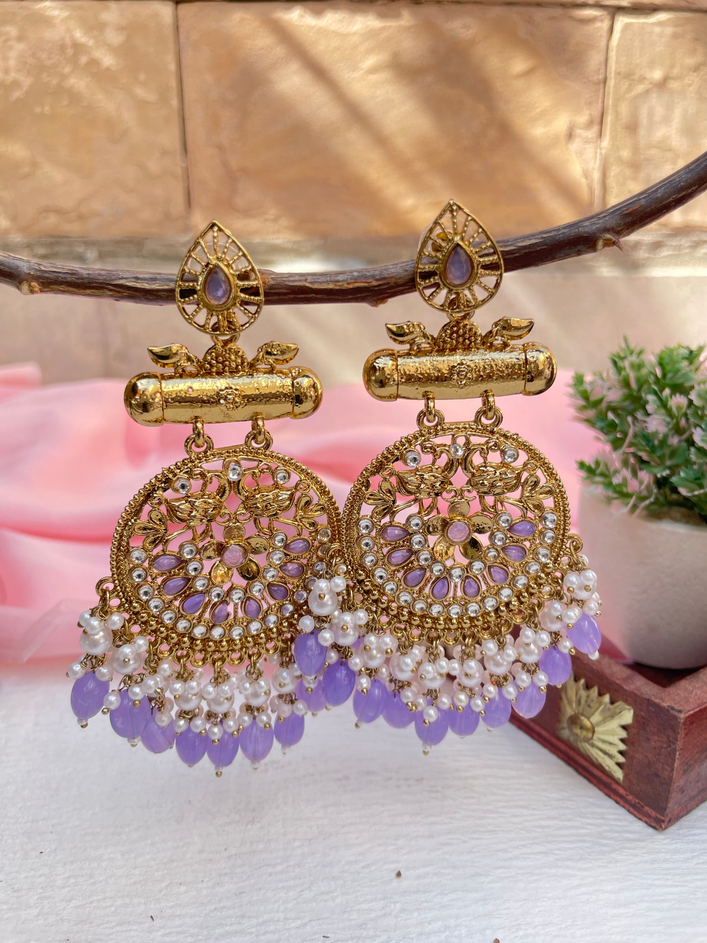 Lavender Mohna Chandbali