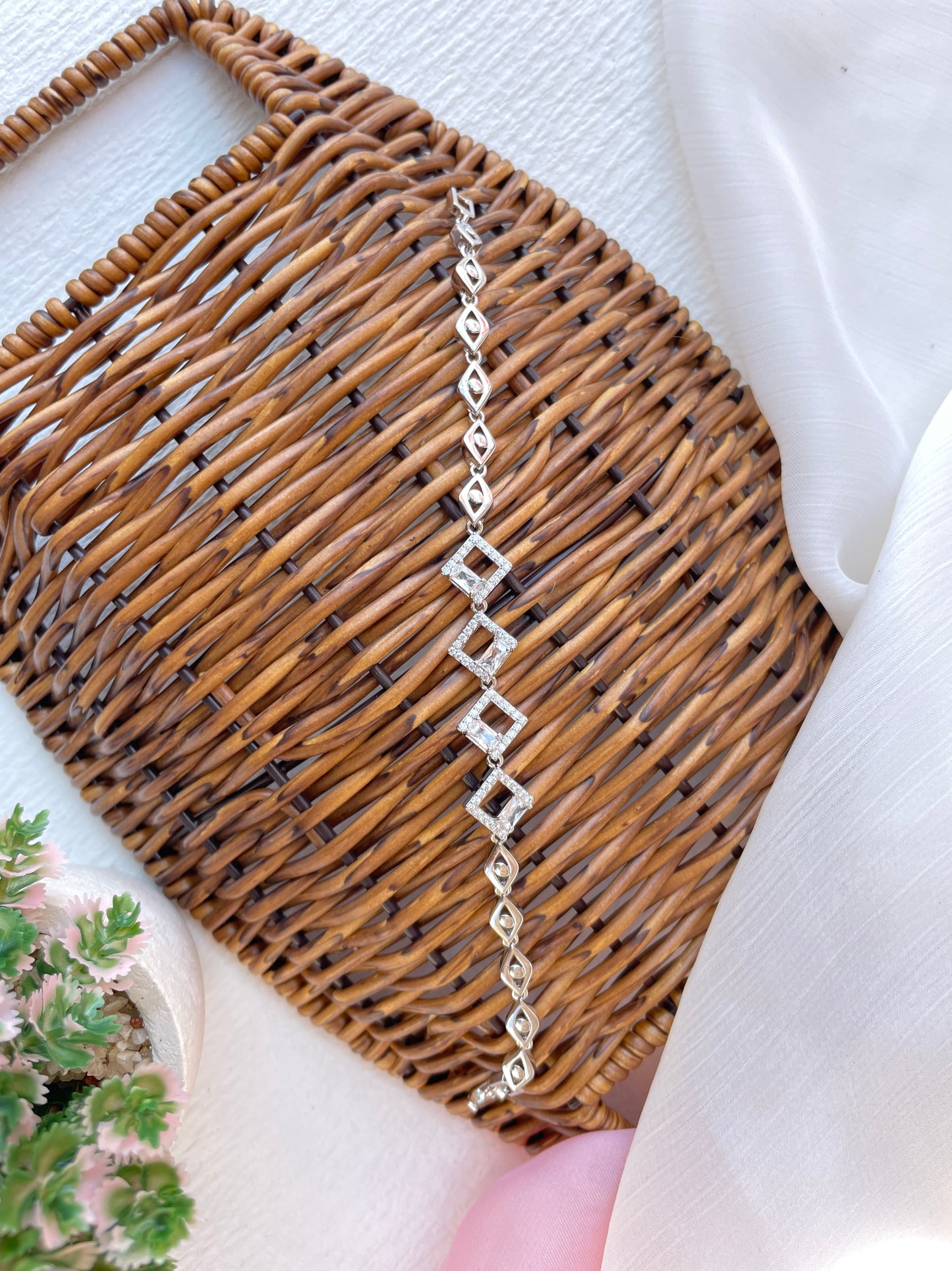 Silver Yachna Zirconia Bracelet