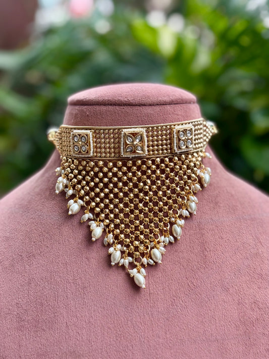 Ivory Maharani Choker Jewellery Set