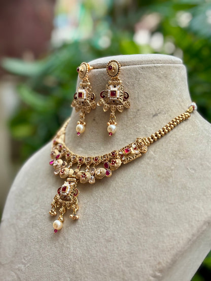 Red Mira Kundan Jewellery Set