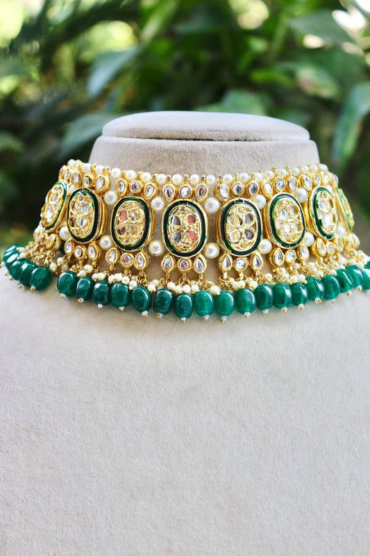 Green Diya Kundan Jewellery Set