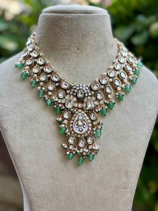 Mint Ishani Kundan Jewellery Set