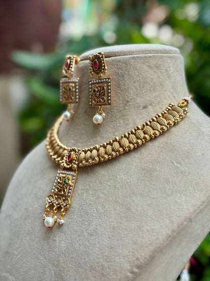 Multicolour Vani Kundan Jewellery Set
