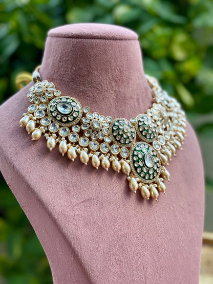 Ivory Vedika Kundan Bridal Jewellery Set