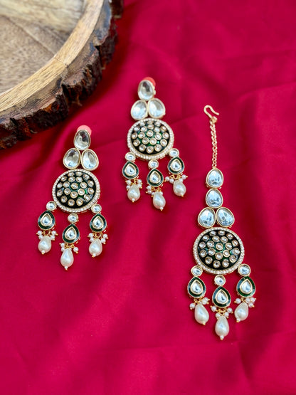 Ivory Keya Kundan Jewellery Set