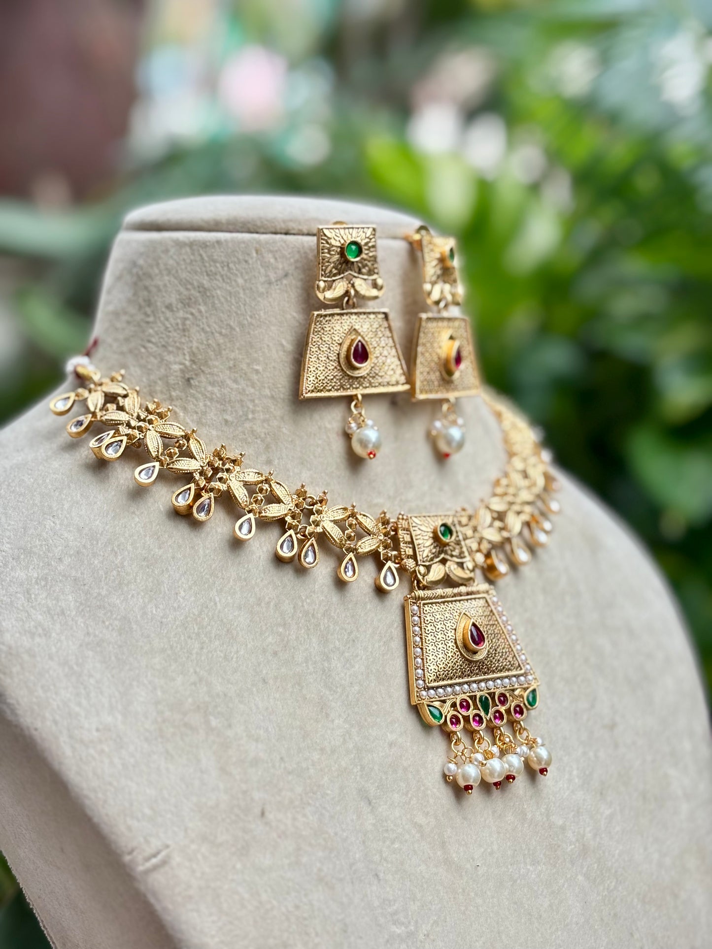 Multicolour Jini Kundan Jewellery Set