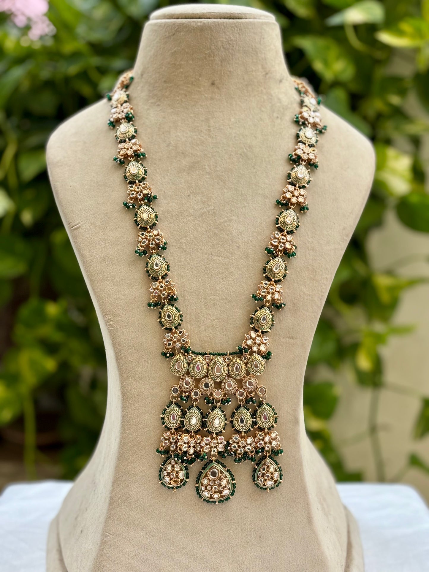 Green Avni Kundan Jewellery Set