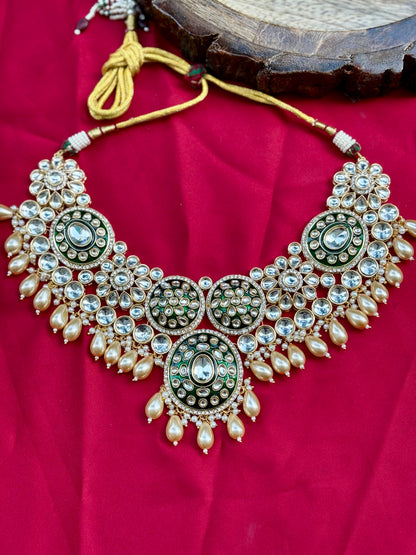 Ivory Vedika Kundan Bridal Jewellery Set