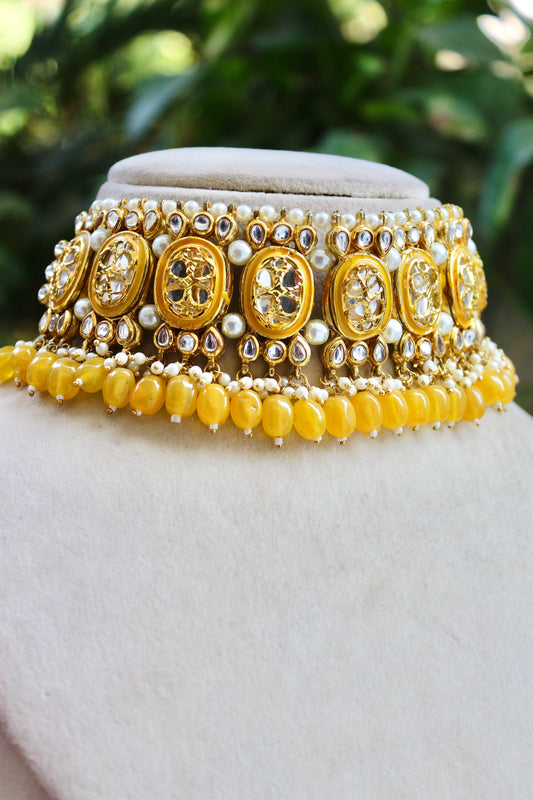 Yellow Diya Kundan Jewellery Set