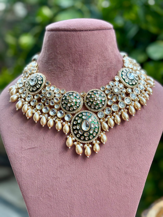 Ivory Vedika Kundan Bridal Jewellery Set