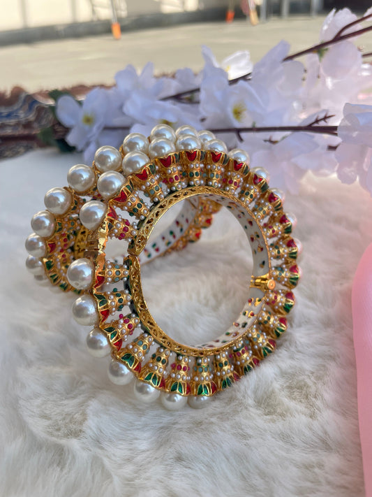 White Pearls Rajwada Pacheli Bangles (Size 2’8)
