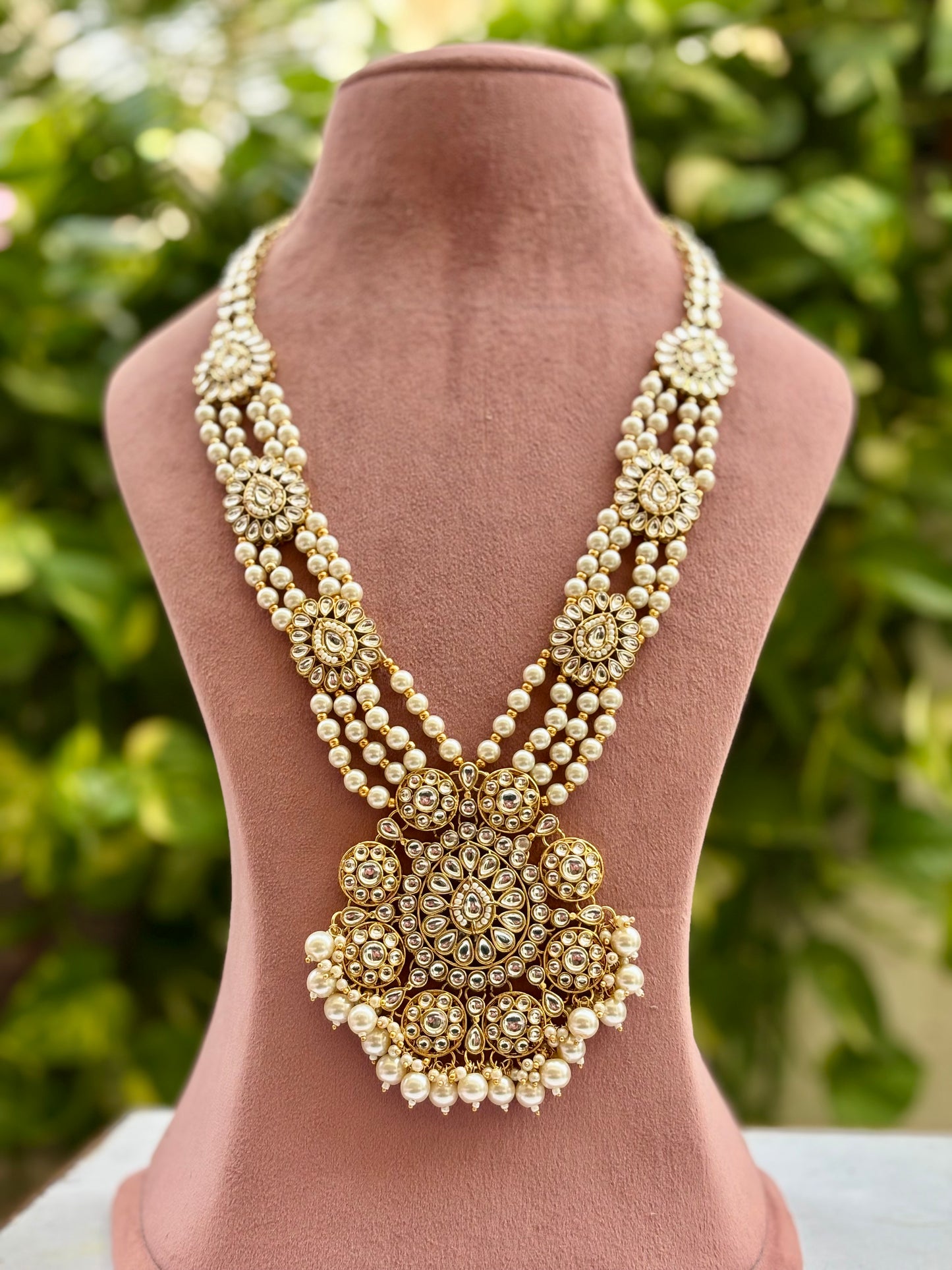 Ivory Naira Kundan Bridal Jewellery Set