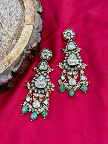 Mint Tavi Kundan Jewellery Set