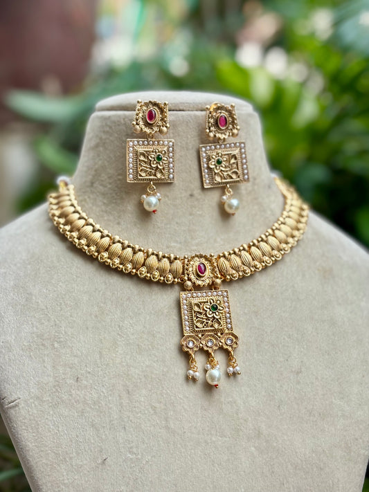 Multicolour Vani Kundan Jewellery Set