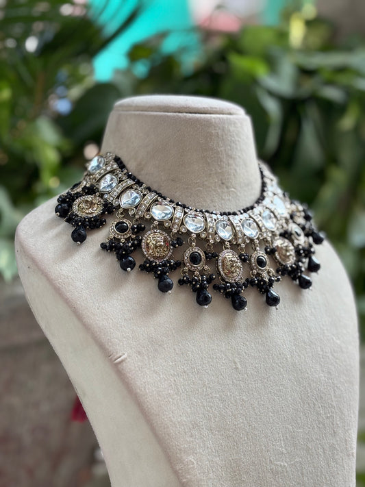 Black Shivin Kundan Jewellery Set