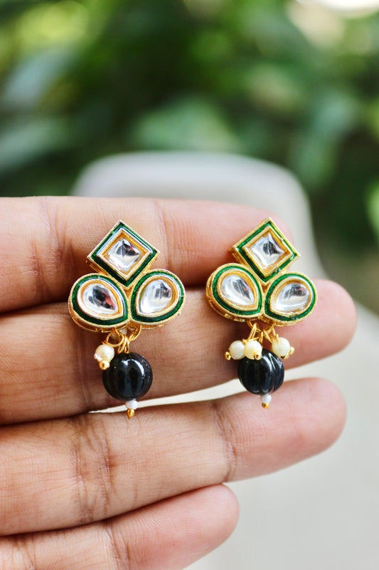 Black Gargi Kundan Jewellery Set